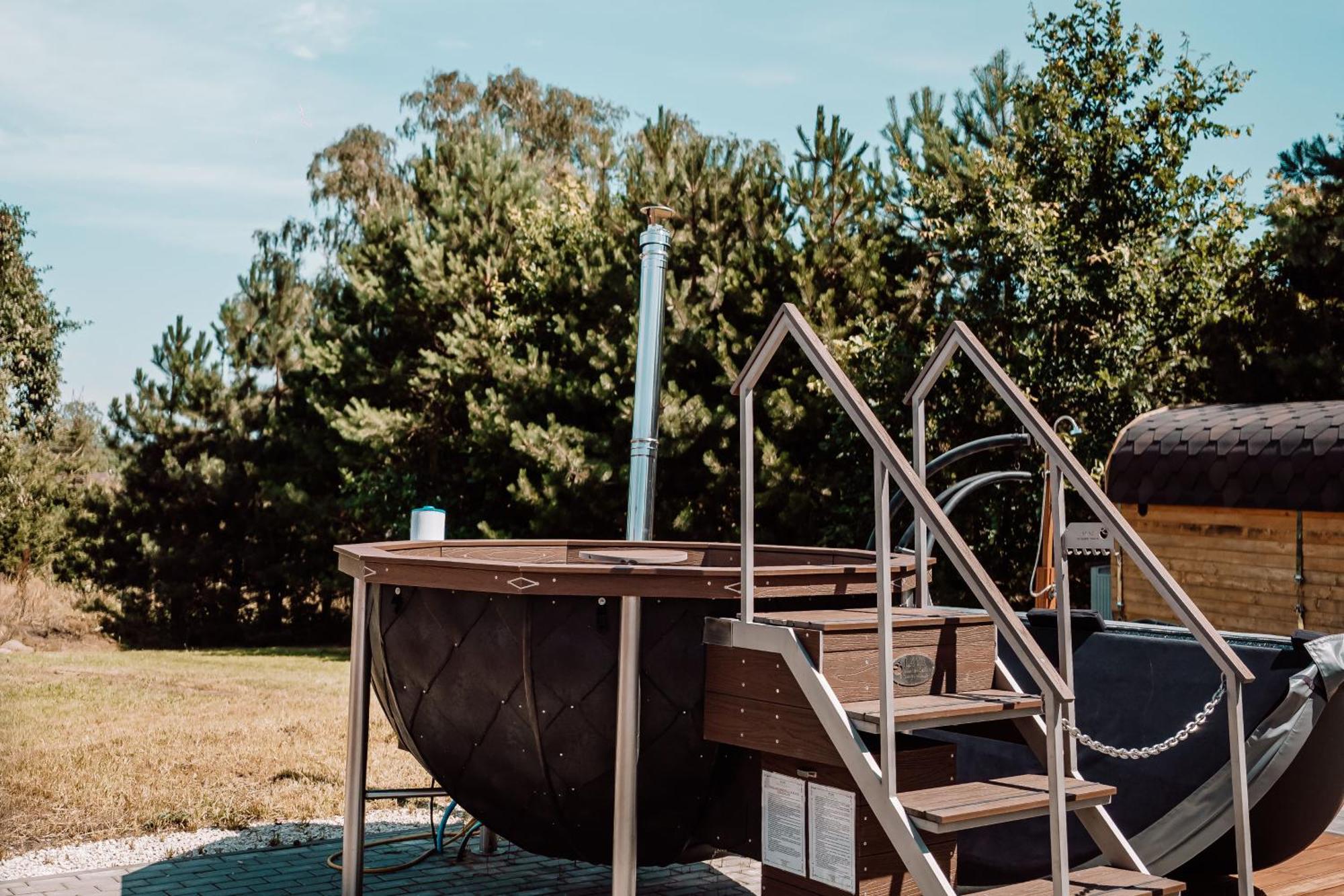 Palac Pod Bocianim Gniazdem Runowo  Exterior foto