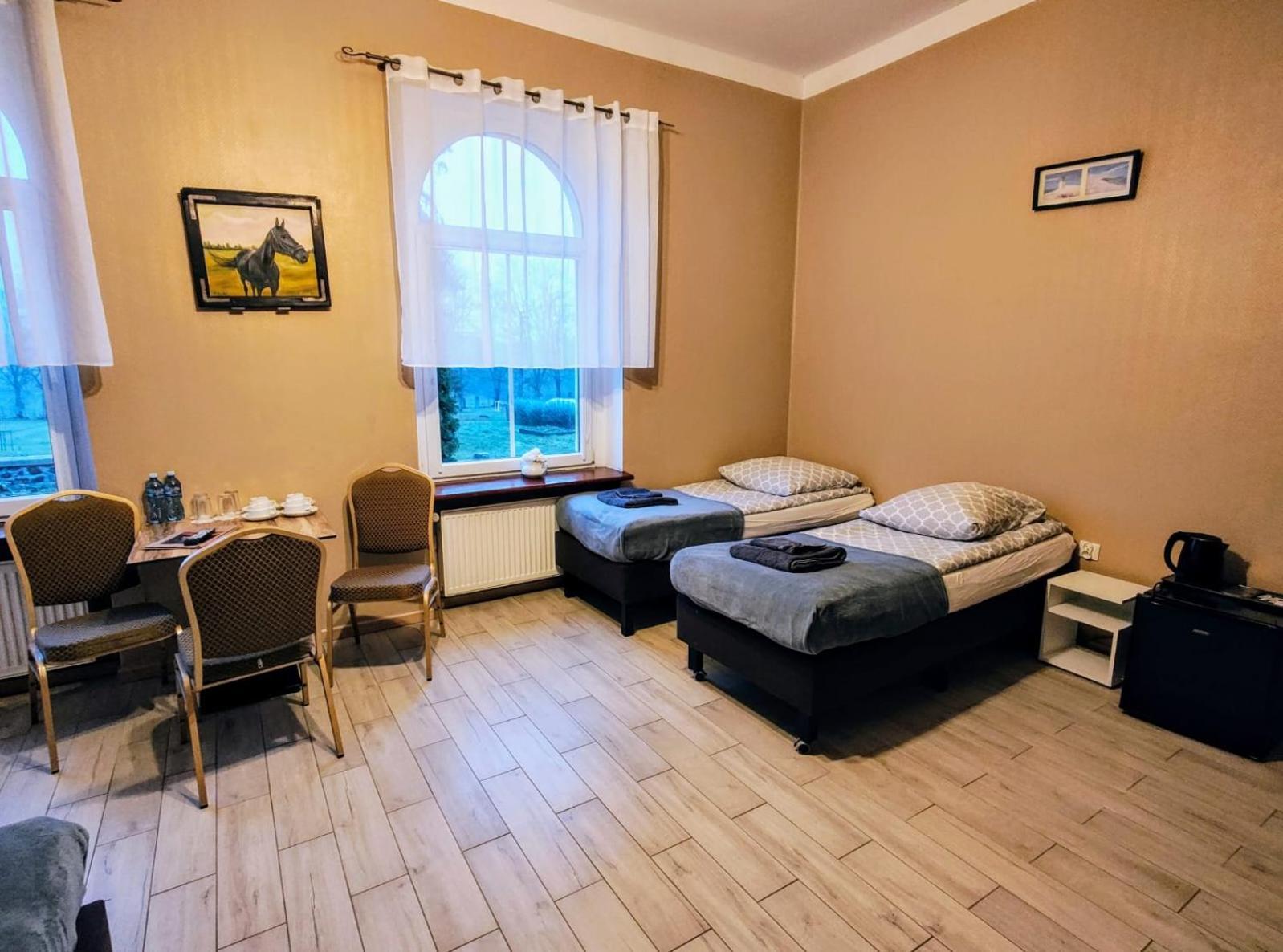 Palac Pod Bocianim Gniazdem Runowo  Exterior foto